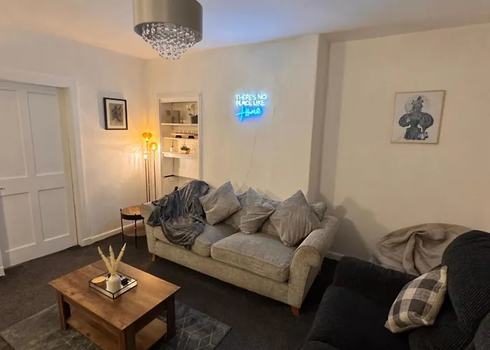 Modern Nest Stays