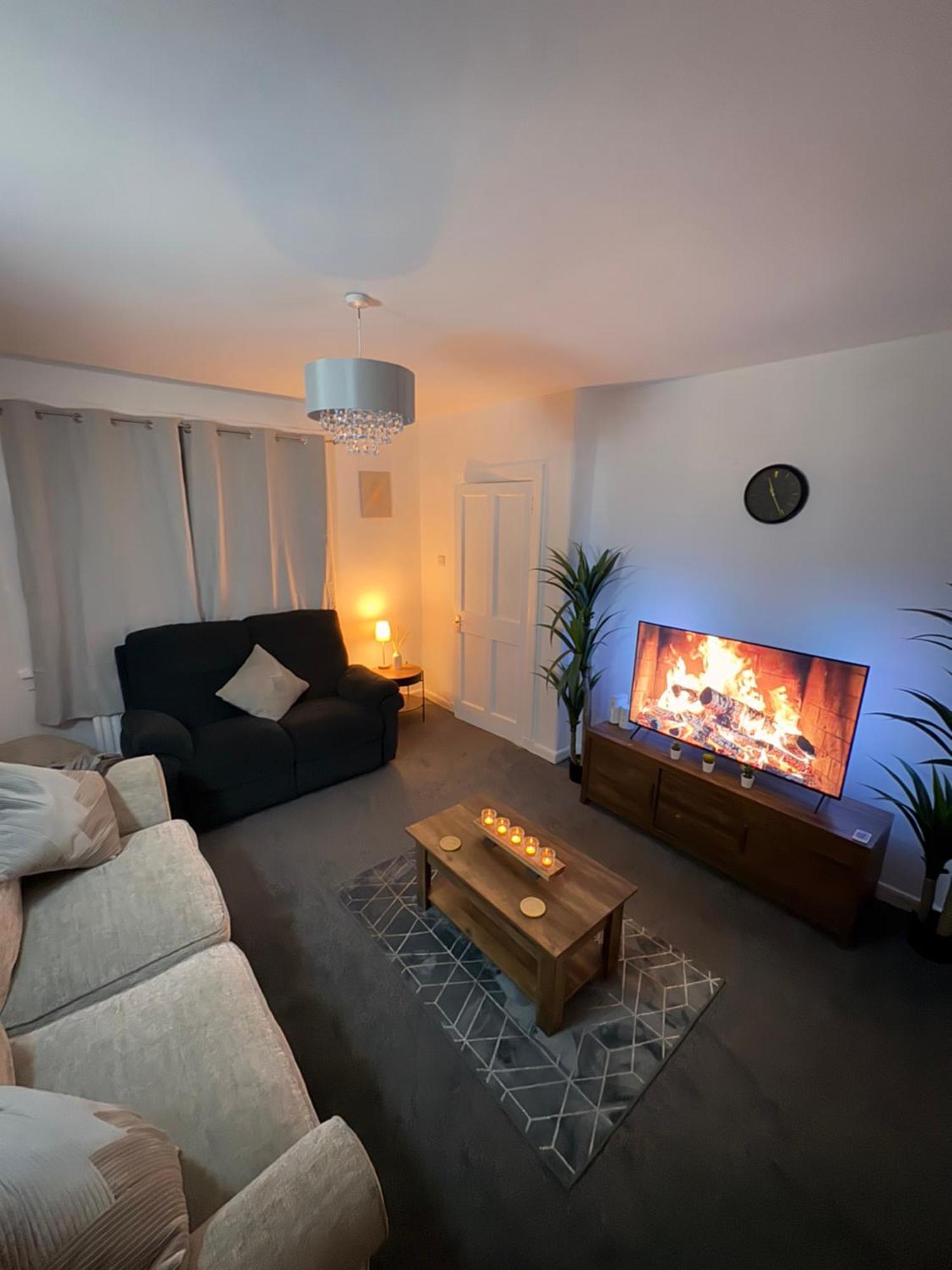 Modern Nest Apartment Barrhead